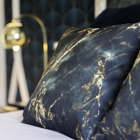 Maevela Apartments - Ultra Lavish Luxury 2 Bed Apartment City Centre - With Balcony - Free Secure Parking - Ps4 & Smart Tv'S Birmingham Exteriér fotografie