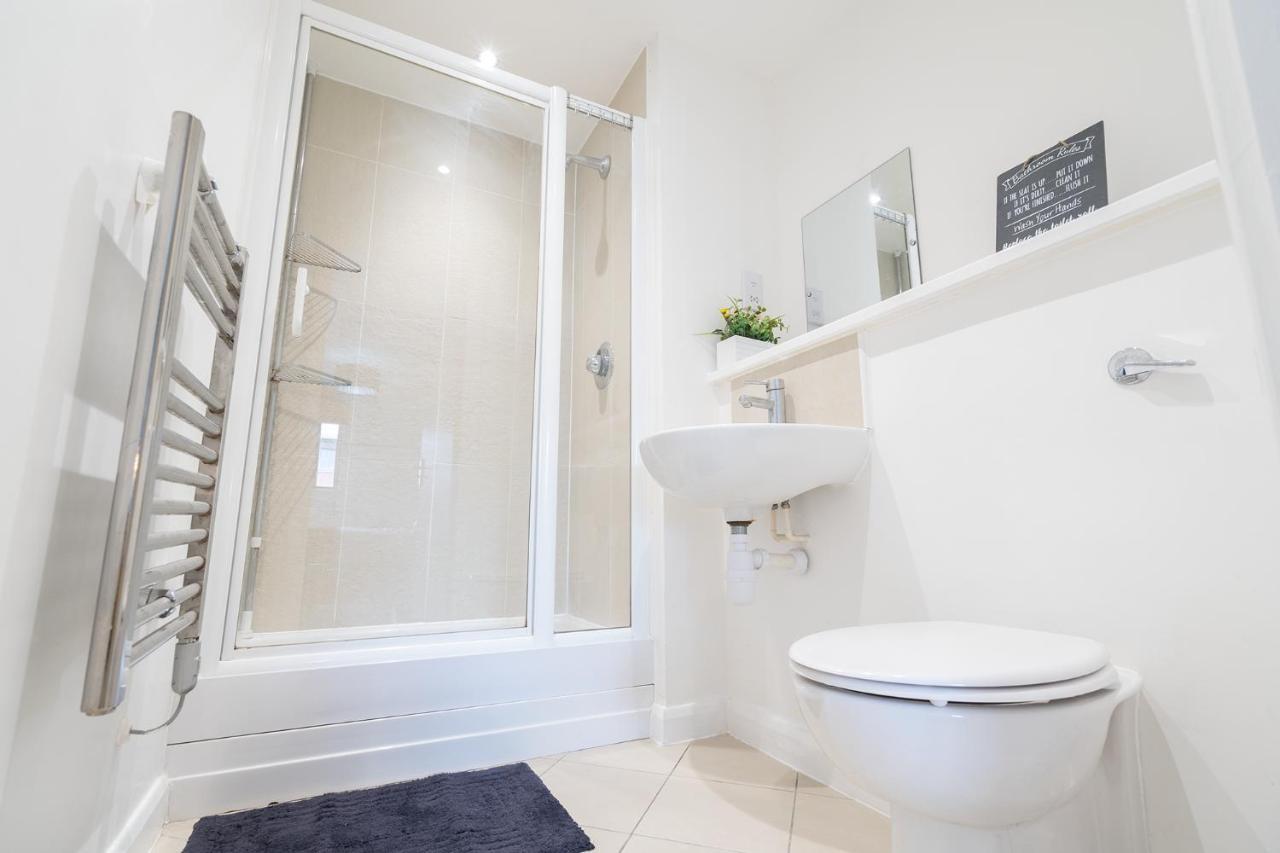 Maevela Apartments - Ultra Lavish Luxury 2 Bed Apartment City Centre - With Balcony - Free Secure Parking - Ps4 & Smart Tv'S Birmingham Exteriér fotografie