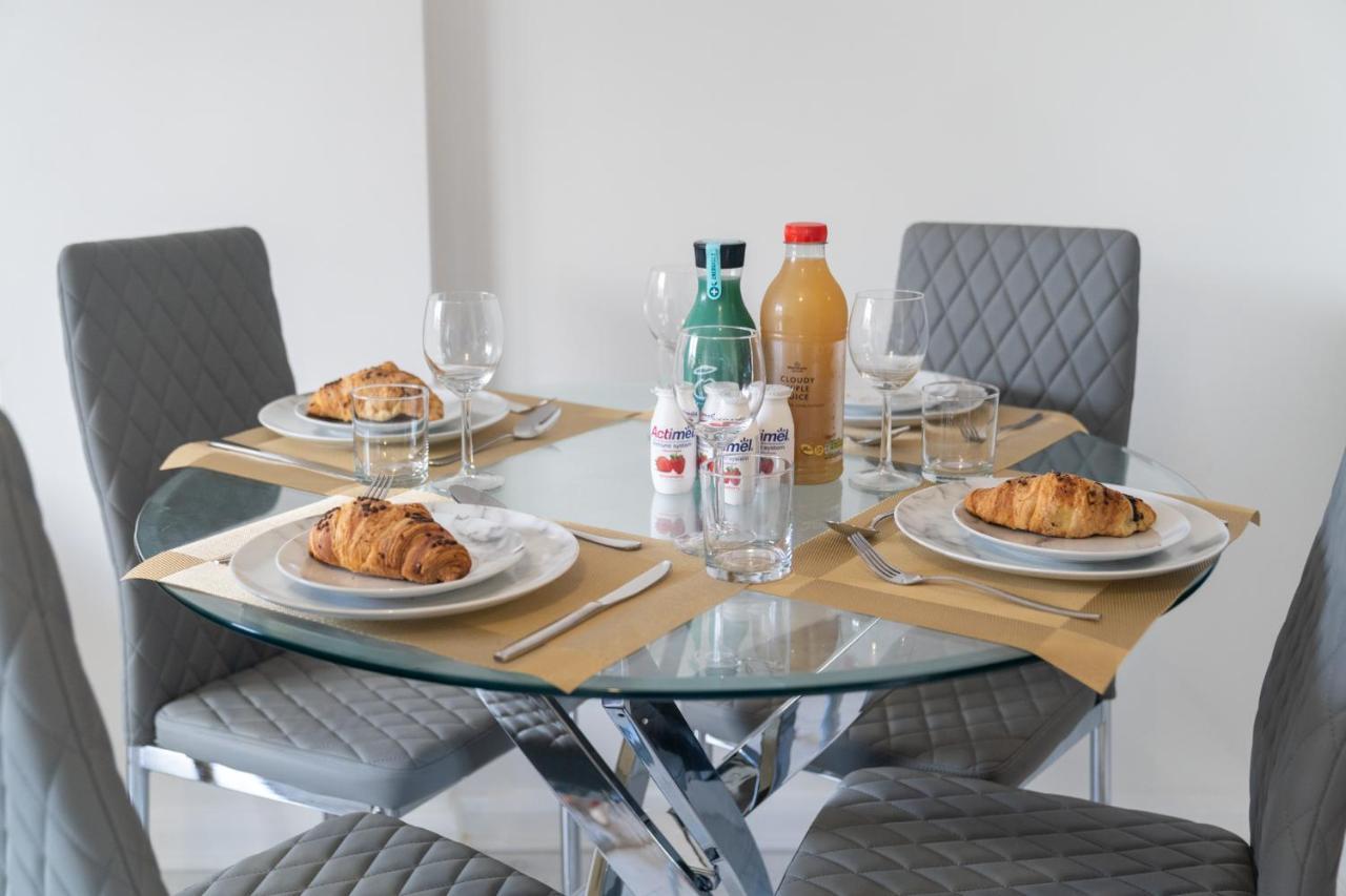 Maevela Apartments - Ultra Lavish Luxury 2 Bed Apartment City Centre - With Balcony - Free Secure Parking - Ps4 & Smart Tv'S Birmingham Exteriér fotografie